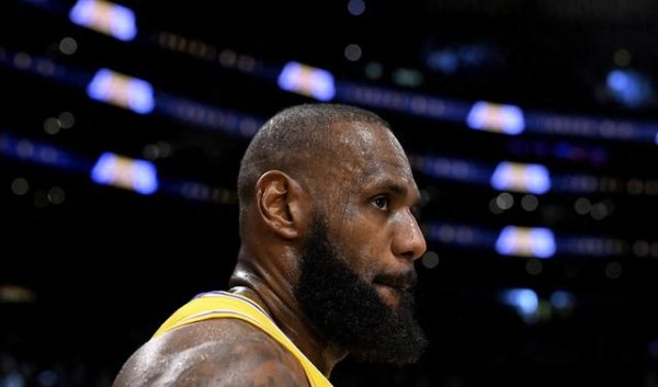 Phóng viên NBC: Cavaliers không có nhiều hứng thú với James. Họ không muốn từ bỏ các cầu thủ trẻ