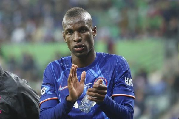 Phóng viên: Chelsea hy vọng có ba tiền đạo cấp cao có thể chơi số 9 và Jackson có thể ở lại đội