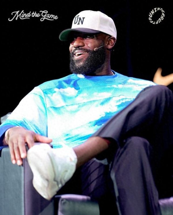 James: Hướng thay đổi trong đội hình của đội là tìm những người chơi như Wenban để tạo chiều sâu