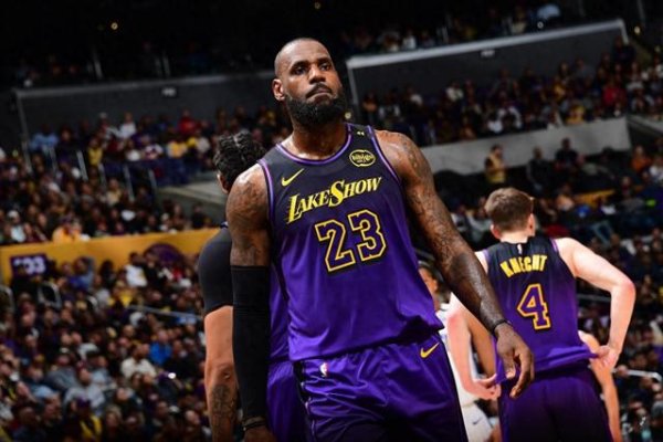 Đăng ký trong 2 năm! Những người chơi mới của Lakers đã sẵn sàng và họ miễn cưỡng cắt 2 người chơi. 